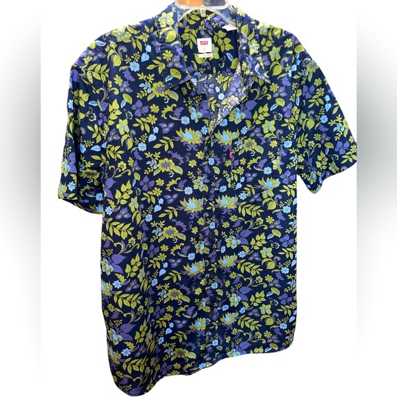 Men’s Levi’s floral button down - Picture 2 of 4